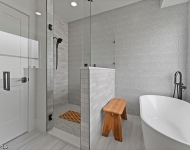 8541 Pepper Tree Way - Photo Thumbnail 24