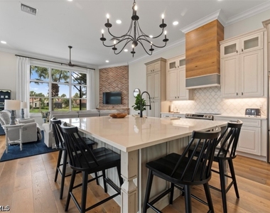 8541 Pepper Tree Way - Photo Thumbnail 6