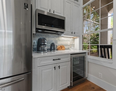8541 Pepper Tree Way - Photo Thumbnail 11