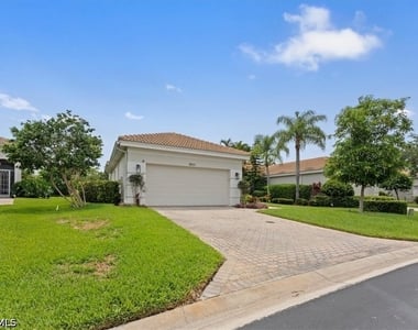 8541 Pepper Tree Way - Photo Thumbnail 2