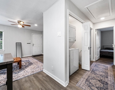 218 Hoffman Street - Photo Thumbnail 8