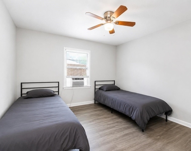 218 Hoffman Street - Photo Thumbnail 12