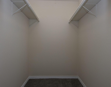 402 Trichelle Street - Photo Thumbnail 10