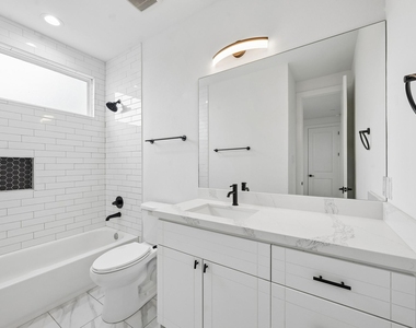 424 Sikes Street - Photo Thumbnail 9