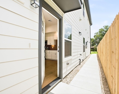 7841 Sunnyhill Street - Photo Thumbnail 28