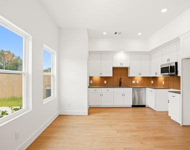 7841 Sunnyhill Street - Photo Thumbnail 21