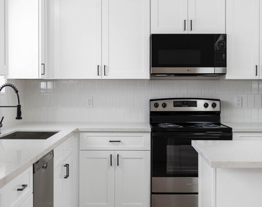 9725 Kerr Street - Photo Thumbnail 12