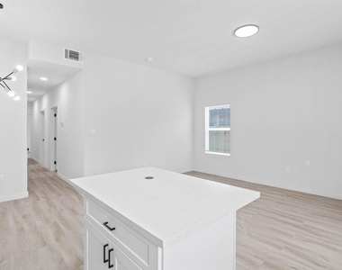 9725 Kerr Street - Photo Thumbnail 19