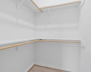 9725 Kerr Street - Photo Thumbnail 25