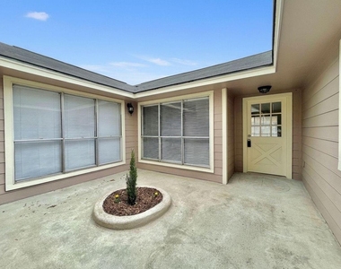 7011 Brockington Drive - Photo Thumbnail 3