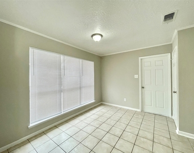 7011 Brockington Drive - Photo Thumbnail 7