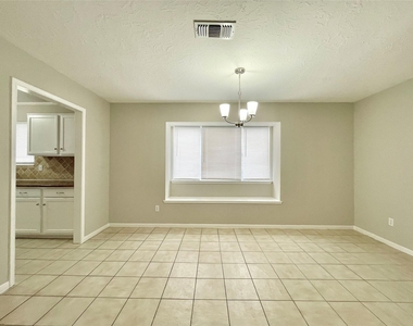 7011 Brockington Drive - Photo Thumbnail 12
