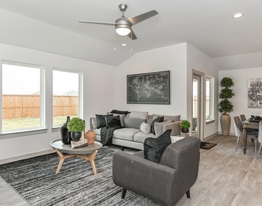 7918 Murciana Drive - Photo Thumbnail 18