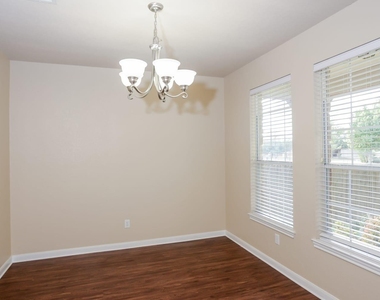8410 Western Way - Photo Thumbnail 5