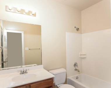 8410 Western Way - Photo Thumbnail 12