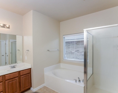 8410 Western Way - Photo Thumbnail 11