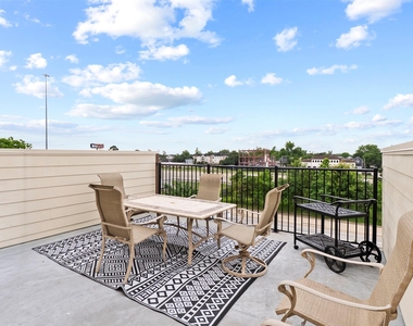 821 821 N Loop Center S - Photo Thumbnail 18