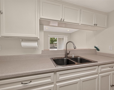 12633 Memorial Drive - Photo Thumbnail 17