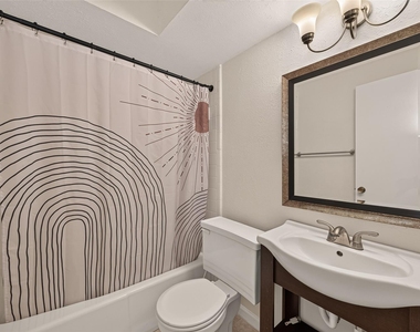12633 Memorial Drive - Photo Thumbnail 21