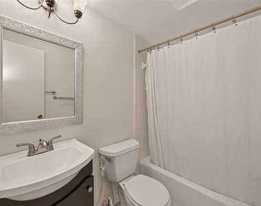 12633 Memorial Drive - Photo Thumbnail 9