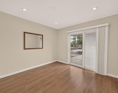 12633 Memorial Drive - Photo Thumbnail 15