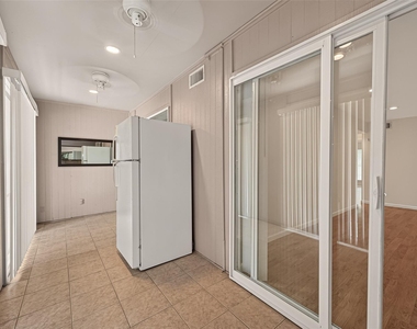 12633 Memorial Drive - Photo Thumbnail 20