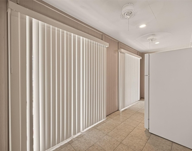12633 Memorial Drive - Photo Thumbnail 11