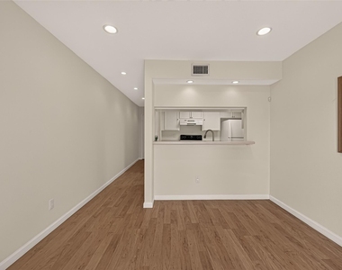 12633 Memorial Drive - Photo Thumbnail 6
