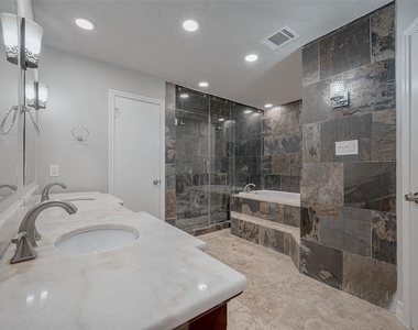 919 Mockingbird Way - Photo Thumbnail 15