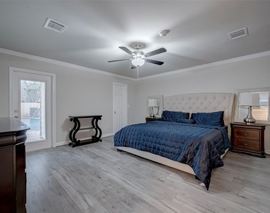 919 Mockingbird Way - Photo Thumbnail 13