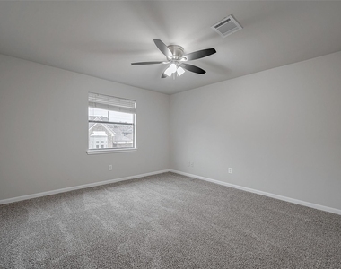 919 Mockingbird Way - Photo Thumbnail 30