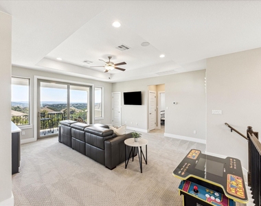 6821 Little Serenity Cove - Photo Thumbnail 28