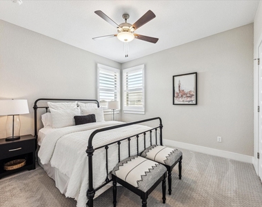 6821 Little Serenity Cove - Photo Thumbnail 35