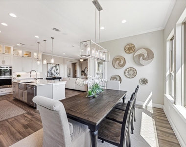 6821 Little Serenity Cove - Photo Thumbnail 17
