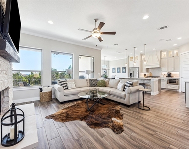 6821 Little Serenity Cove - Photo Thumbnail 9