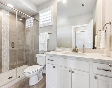 6821 Little Serenity Cove - Photo Thumbnail 36