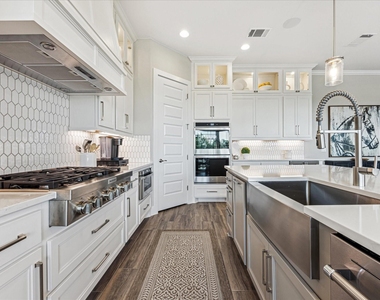 6821 Little Serenity Cove - Photo Thumbnail 12