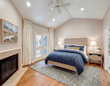 250 Sugarberry Circle - Photo Thumbnail 12
