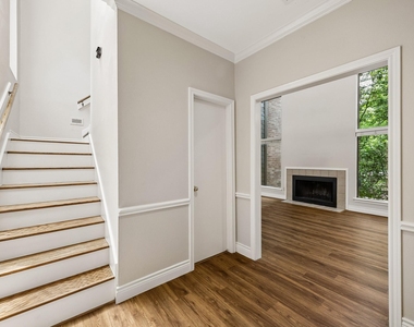 250 Sugarberry Circle - Photo Thumbnail 5