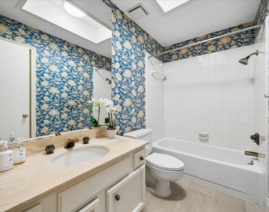 250 Sugarberry Circle - Photo Thumbnail 18