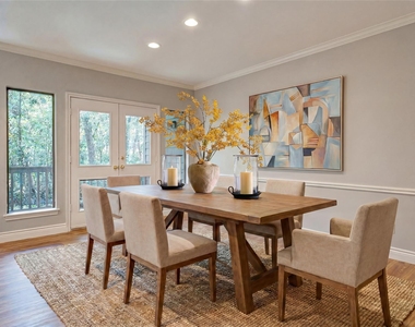 250 Sugarberry Circle - Photo Thumbnail 3