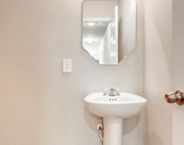 2403 Thorney Court - Photo Thumbnail 6