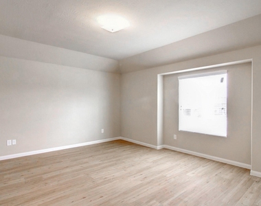 2403 Thorney Court - Photo Thumbnail 11