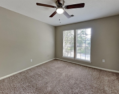 8427 Burwood Park Drive - Photo Thumbnail 12