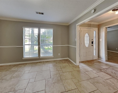 8427 Burwood Park Drive - Photo Thumbnail 6