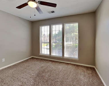 8427 Burwood Park Drive - Photo Thumbnail 10
