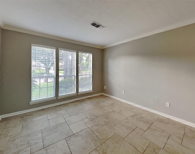 8427 Burwood Park Drive - Photo Thumbnail 15