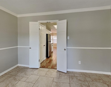 8427 Burwood Park Drive - Photo Thumbnail 7