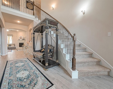 20607 Enrique Drive - Photo Thumbnail 6