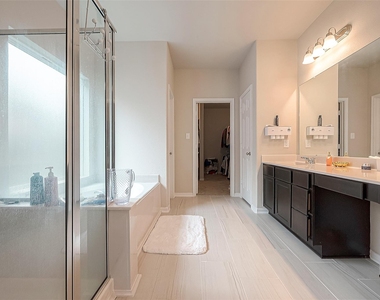 20607 Enrique Drive - Photo Thumbnail 32